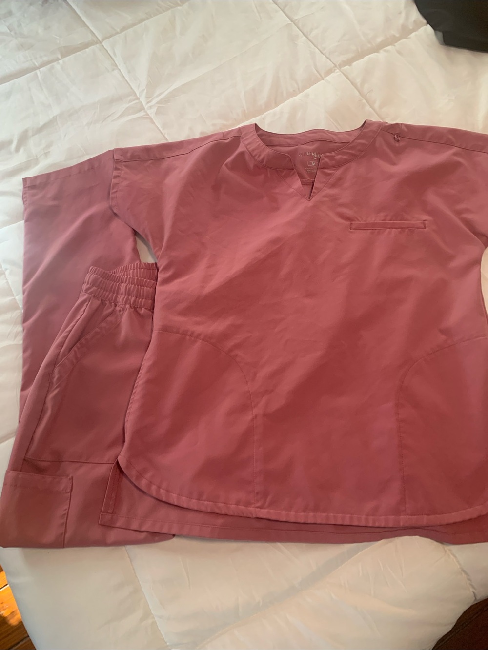 Women's Rose Short Sleeve Medical Scrub Set- Maevn